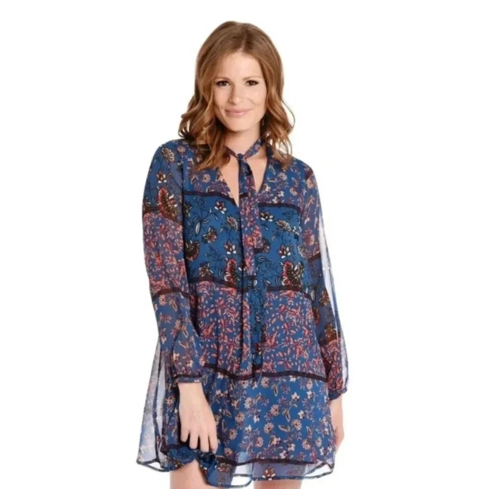 EVERLY Floral Boho Long Sleeve Short Dress. Blue Floral Size Small